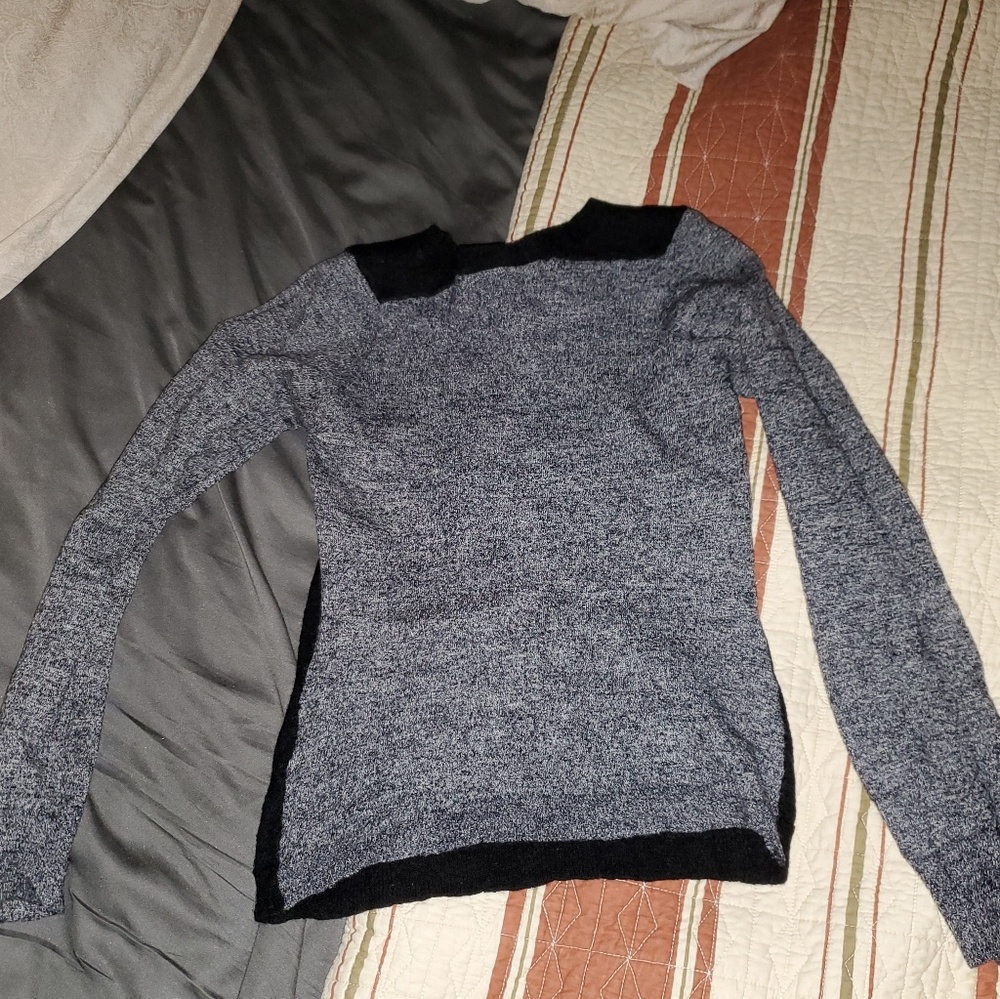 Two tone sweater - Picture 2 of 3